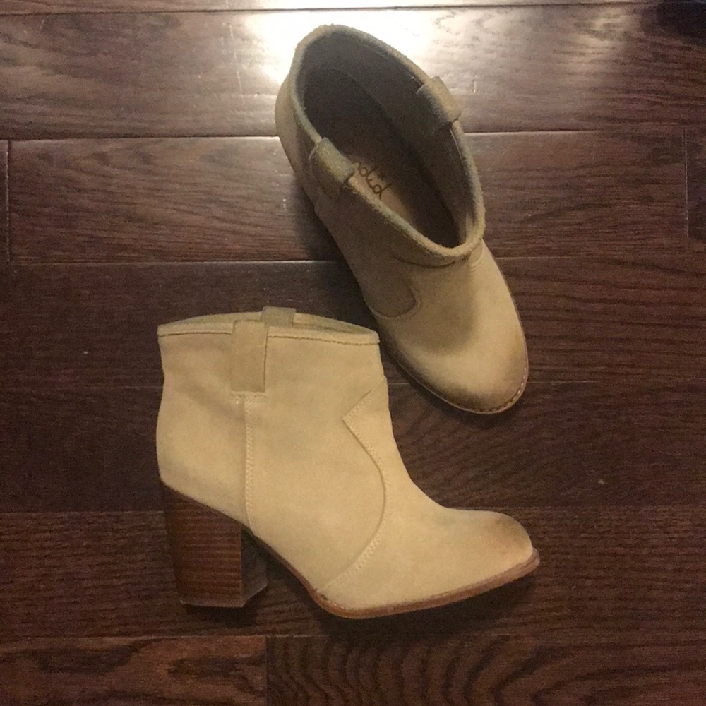 Splendid suede booties